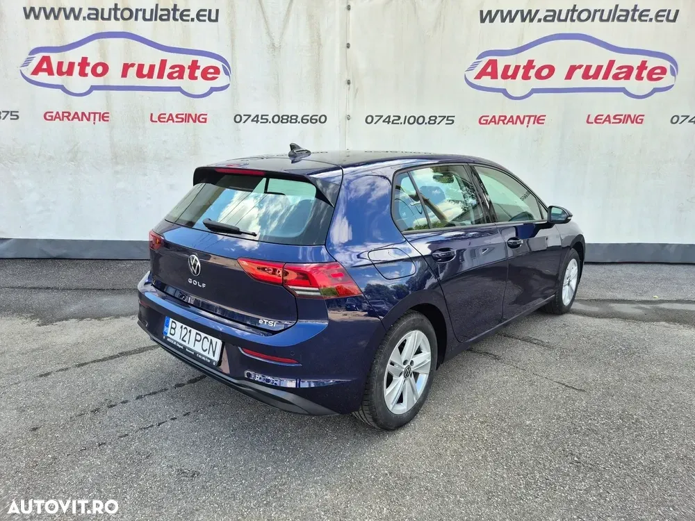 Volkswagen Golf VIII 1.0 eTSI DSG MHEV Life — imagine 5