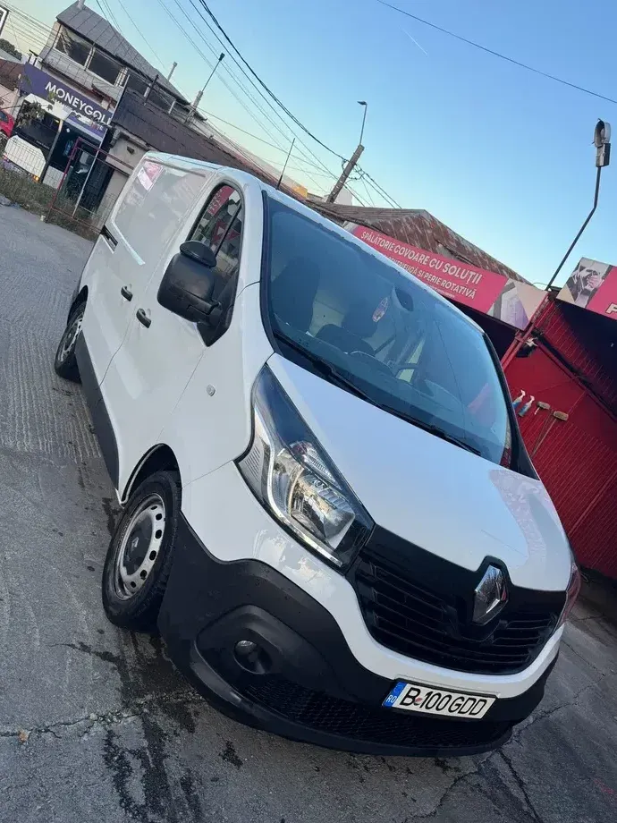 Renault Trafic Combi L2H1 7+1 Expression — imagine 3