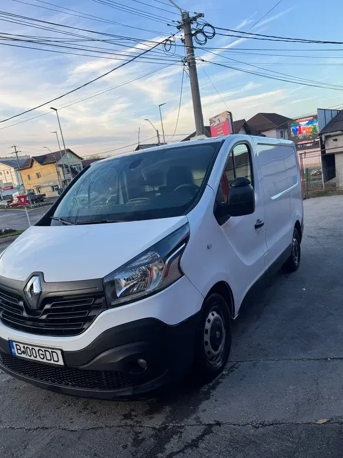Renault Trafic Combi L2H1 7+1 Expression — imagine 4
