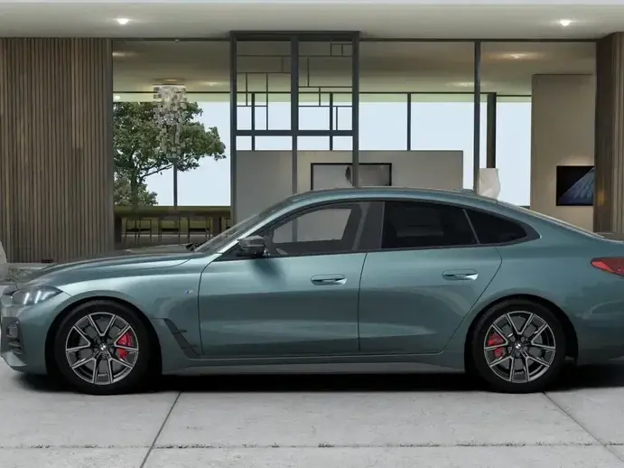 BMW M4 M440i xDrive AT MHEV