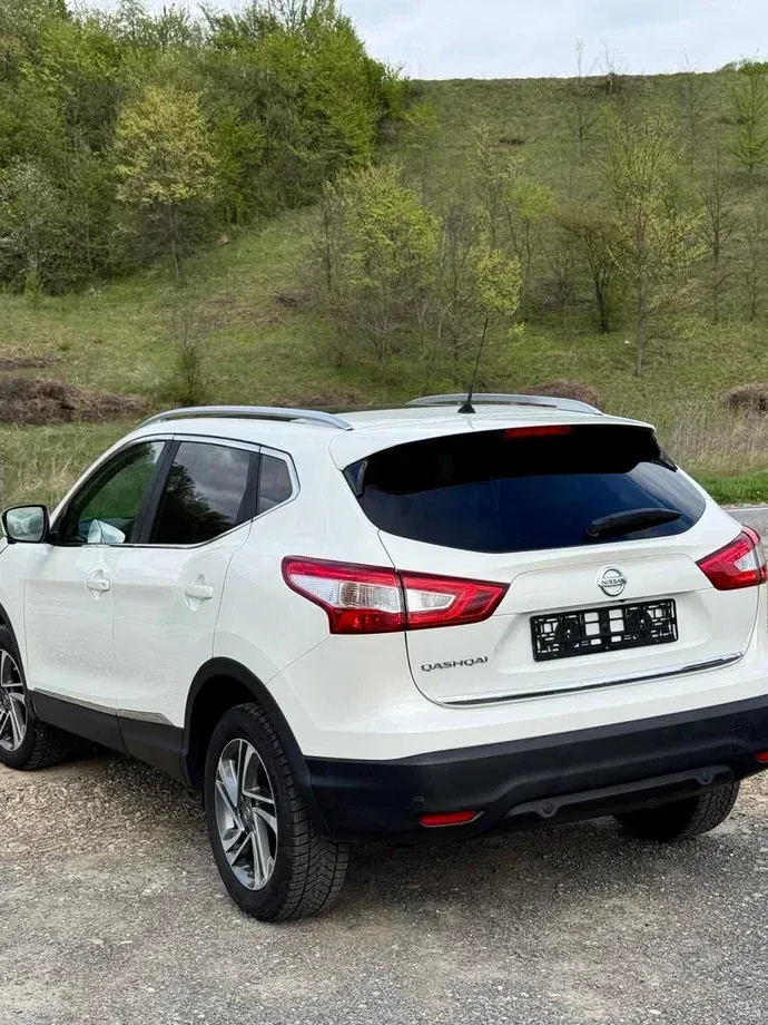 Nissan Qashqai II 1.6 DCI ALL-MODE 4x4i TEKNA — imagine 3