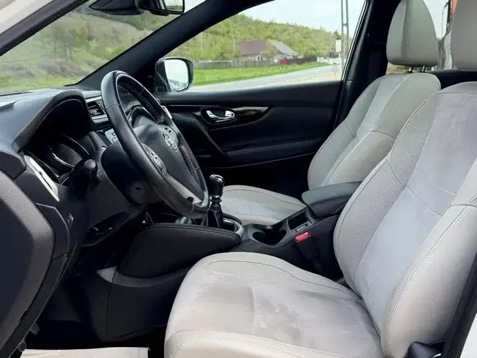 Nissan Qashqai II 1.6 DCI ALL-MODE 4x4i TEKNA