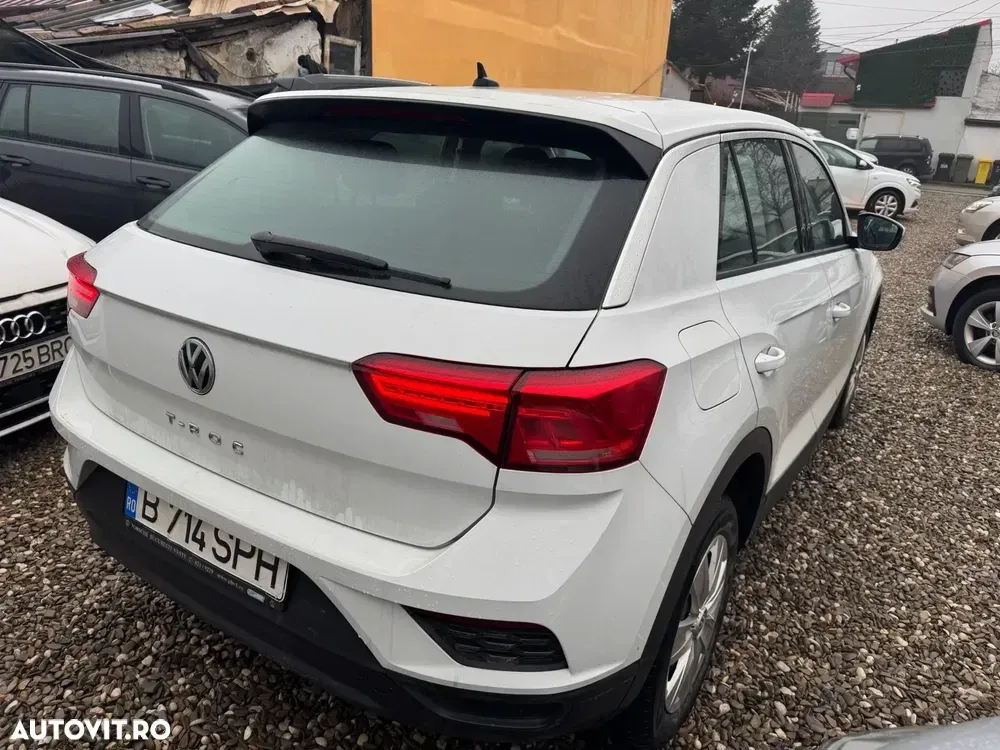 Volkswagen T-Roc 1.0 TSI Design — imagine 4