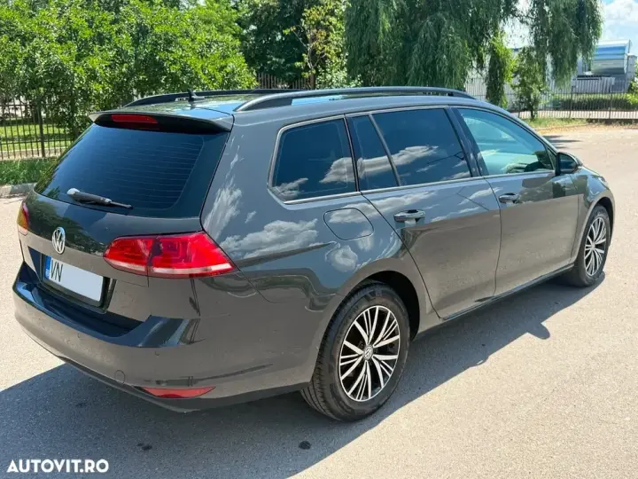 Volkswagen Golf VII 1.6 TDI DPF BMT DSG Trendline