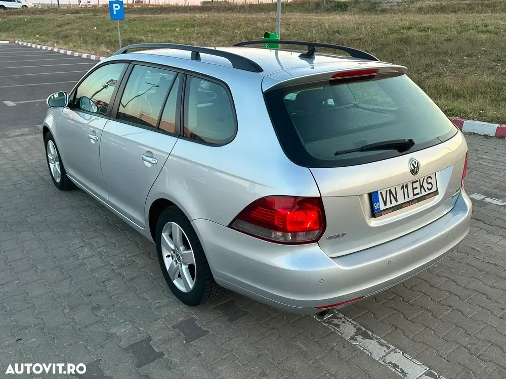 Volkswagen Golf VI 1.6 TDI BlueMotion Technology Trendline — imagine 4
