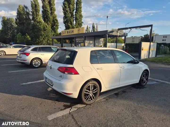 Volkswagen Golf VII 1.6 TDI DPF Trendline