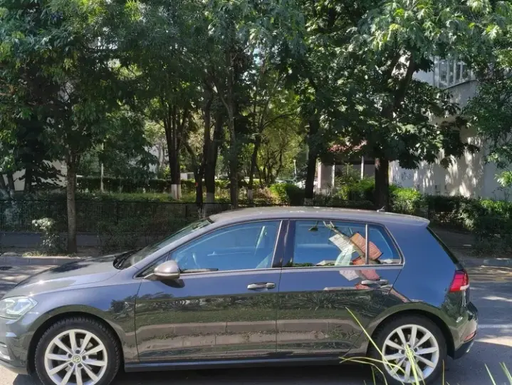 Volkswagen Golf VII 2.0 TDI Highline