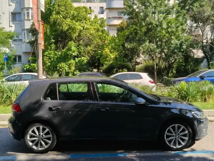 Volkswagen Golf VII 2.0 TDI Highline