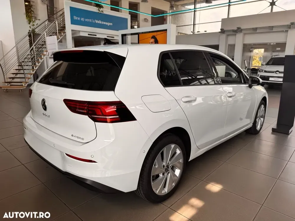 Volkswagen Golf 1.5 TSI eHybrid DSG PHEV Life — imagine 3