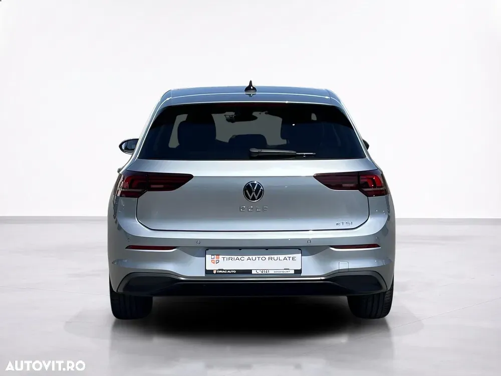 Volkswagen Golf VIII 1.5 eTSI DSG MHEV Advanced — imagine 4