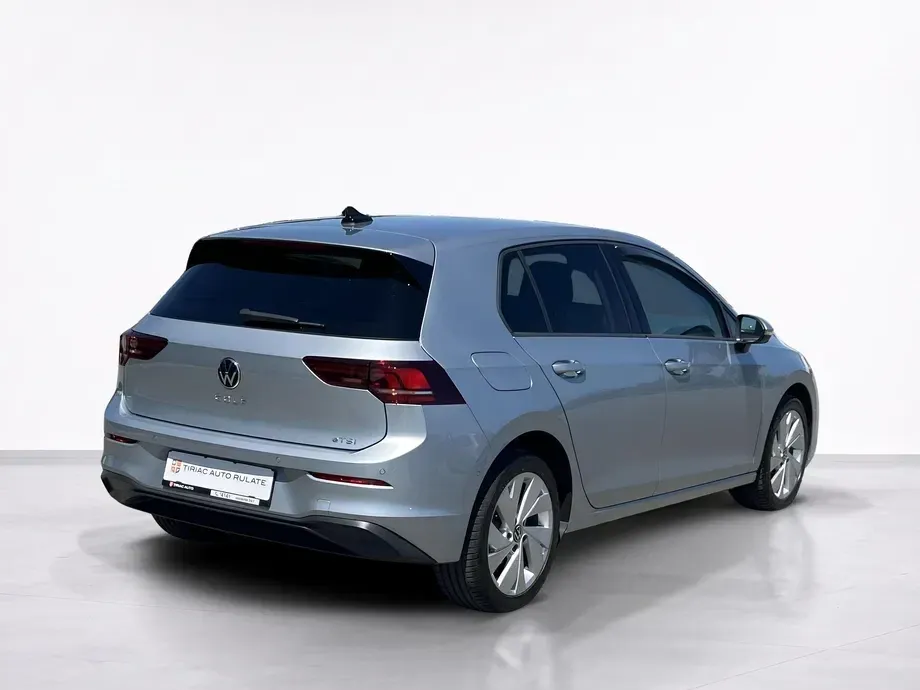 Volkswagen Golf VIII 1.5 eTSI DSG MHEV Advanced — imagine 5