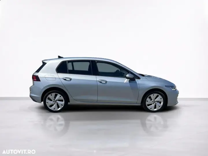 Volkswagen Golf VIII 1.5 eTSI DSG MHEV Advanced