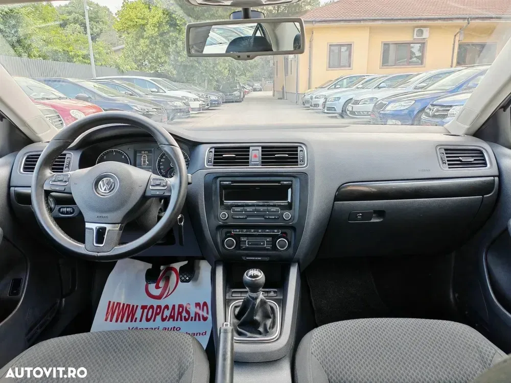 Volkswagen Jetta — imagine 5