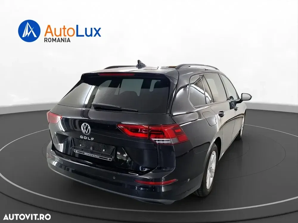 Volkswagen Golf VIII 2.0 TDI SCR DSG Life — imagine 3