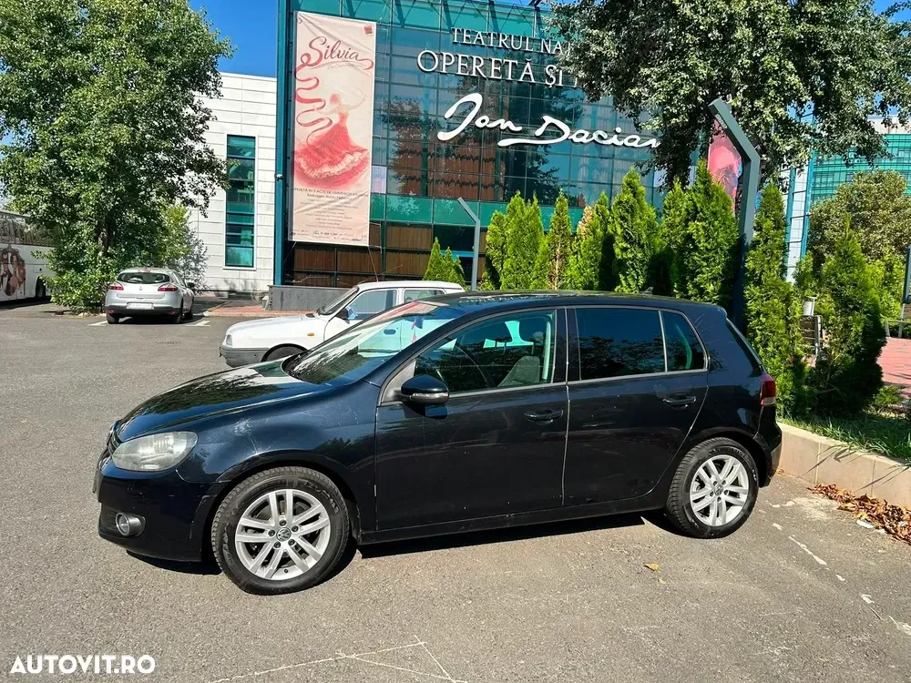 Volkswagen Golf VI 1.6 TDI DPF BlueMotion Technology Style — imagine 6