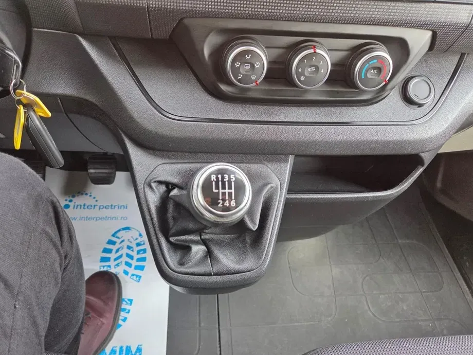 Renault Trafic L2H1 — imagine 15