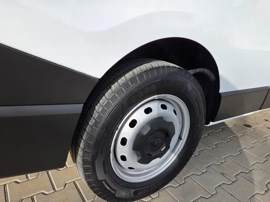 Renault Trafic L2H1 — imagine 5
