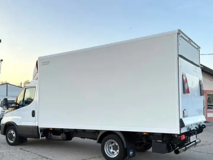 Iveco DAILY CU LIFT