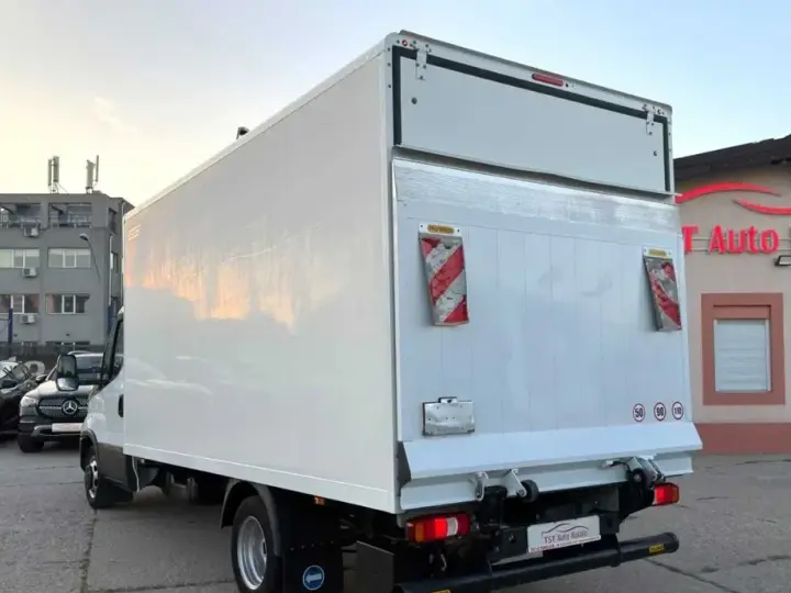 Iveco DAILY CU LIFT