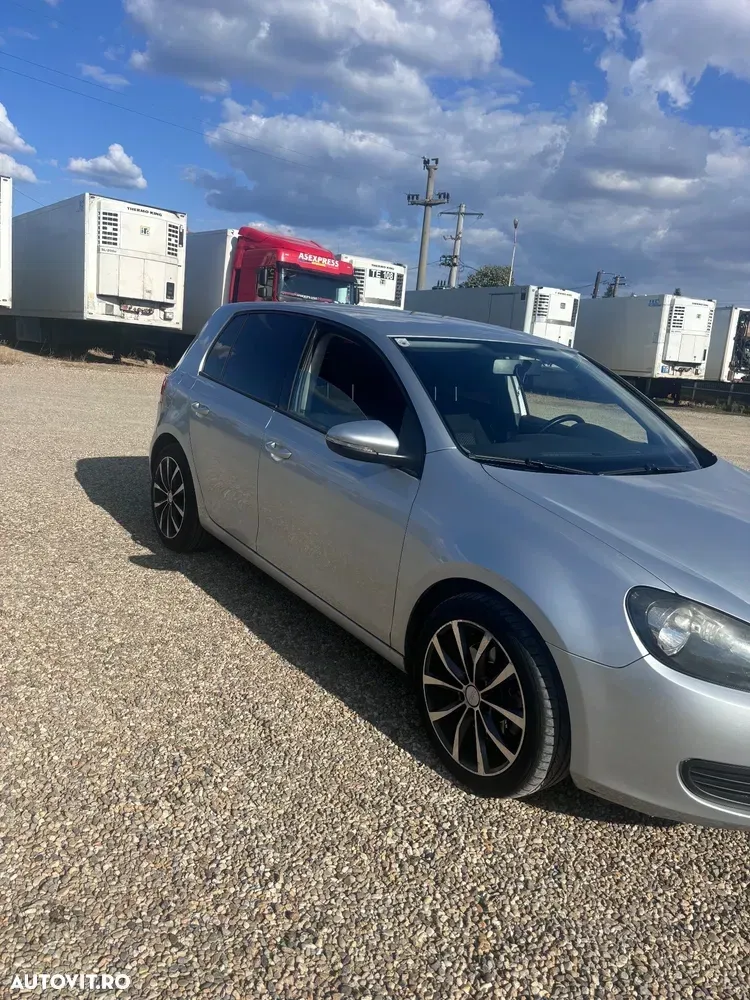 Volkswagen Golf 2.0 TDI Highline — imagine 4