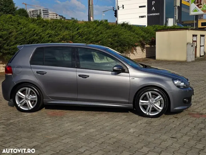 Volkswagen Golf VI