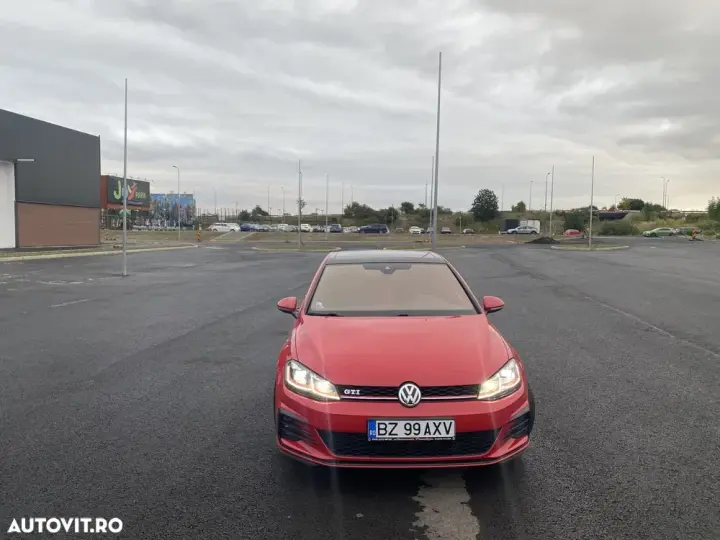 Volkswagen Golf VII 2.0 TSI GTI