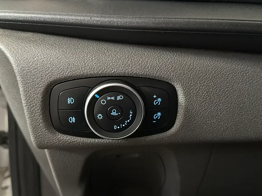 Ford Transit — imagine 12