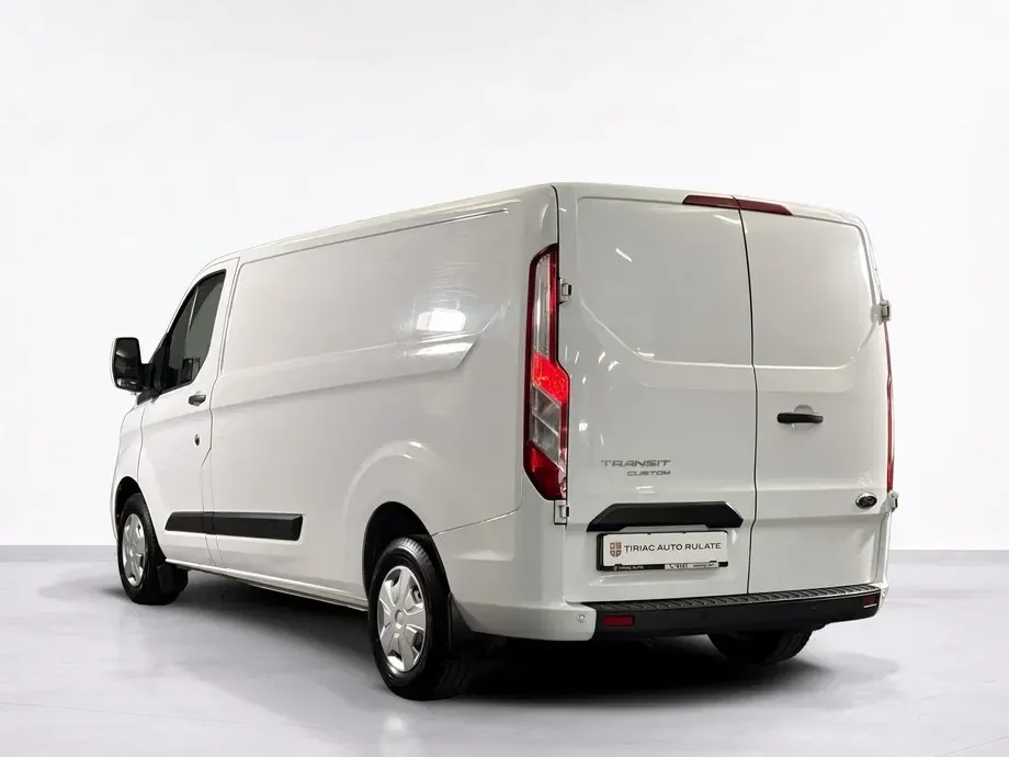 Ford Transit — imagine 3