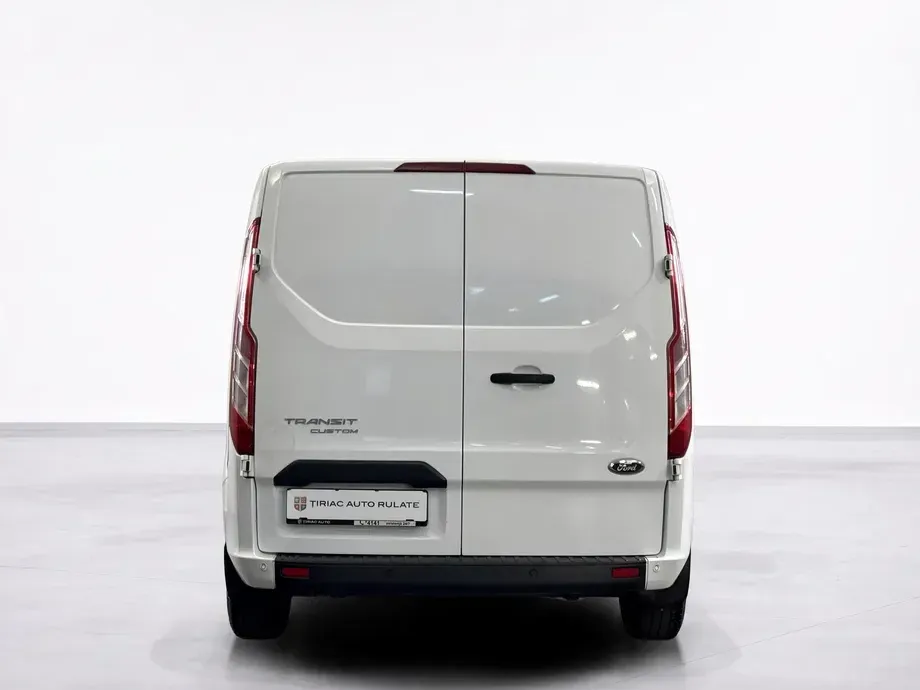 Ford Transit — imagine 4