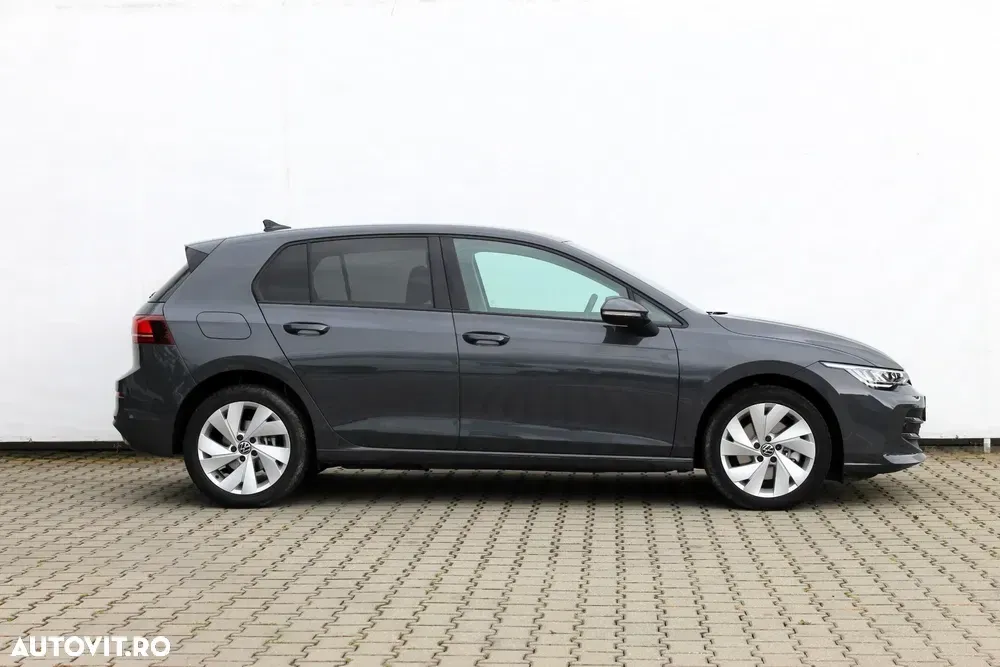 Volkswagen Golf VIII 1.5 TSI eHybrid DSG PHEV Life — imagine 4