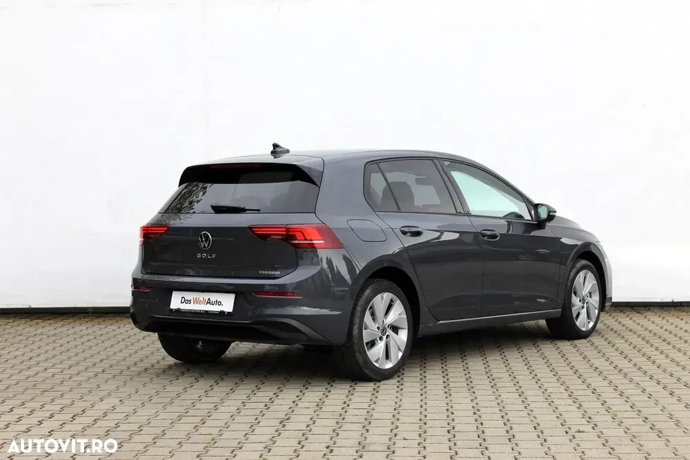 Volkswagen Golf VIII 1.5 TSI eHybrid DSG PHEV Life — imagine 5