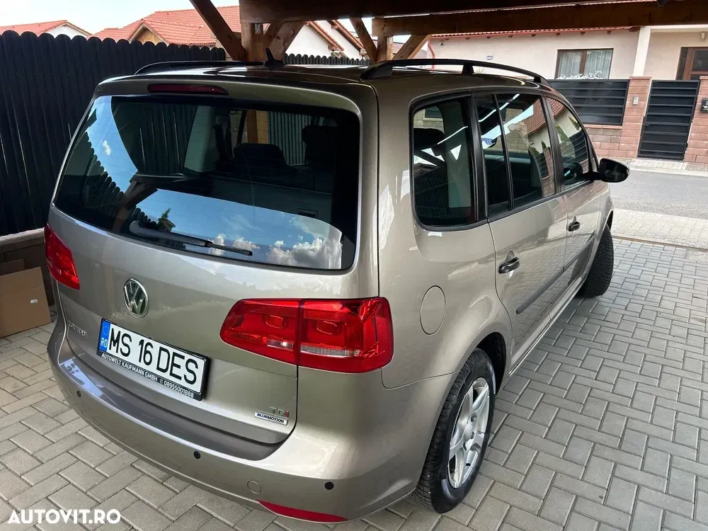 Volkswagen Touran — imagine 3