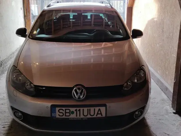 Volkswagen Golf VI 1.6 TDI DPF MATCH