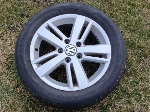 Volkswagen Golf VI 1.6 TDI DPF MATCH
