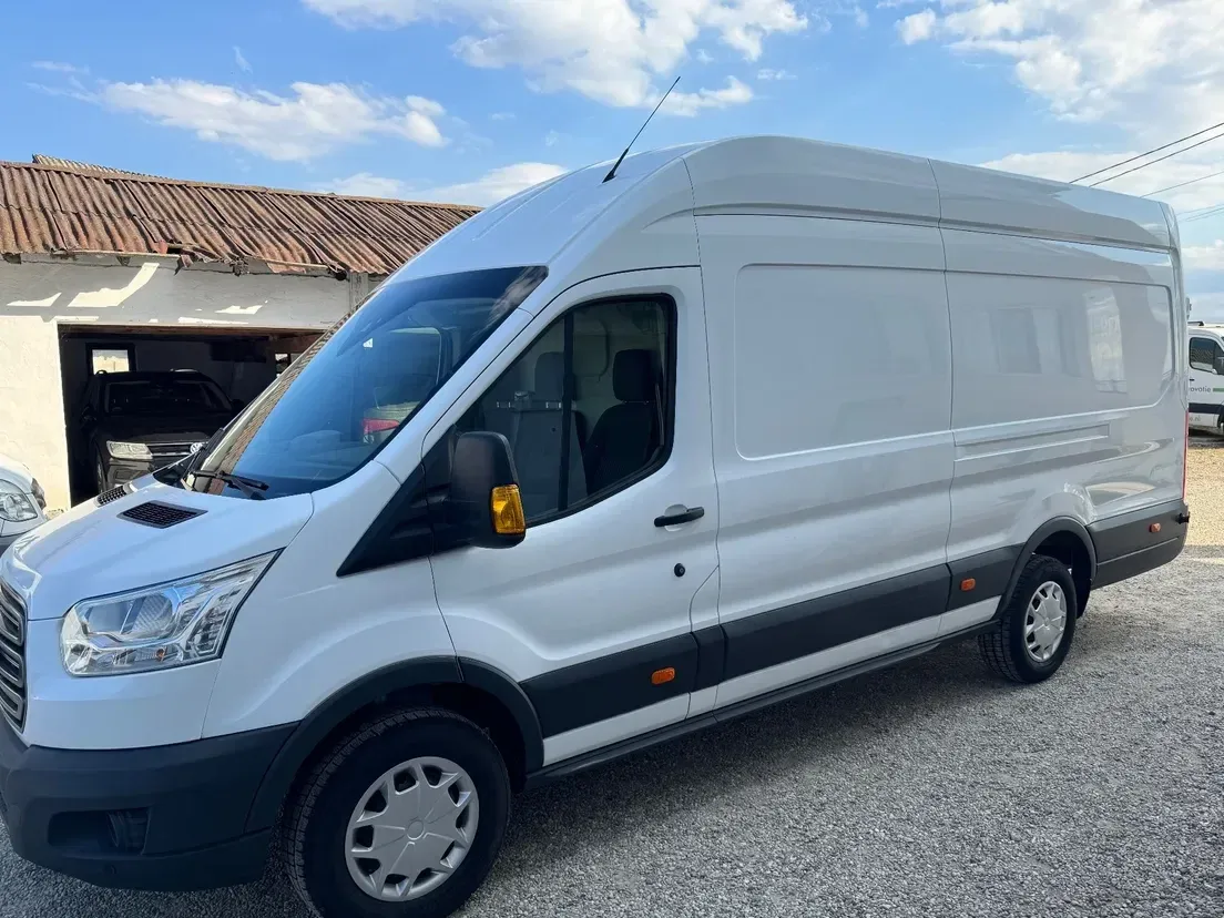 Ford Transit — imagine 13