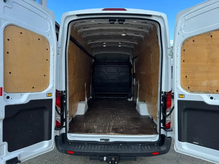 Ford Transit — imagine 8