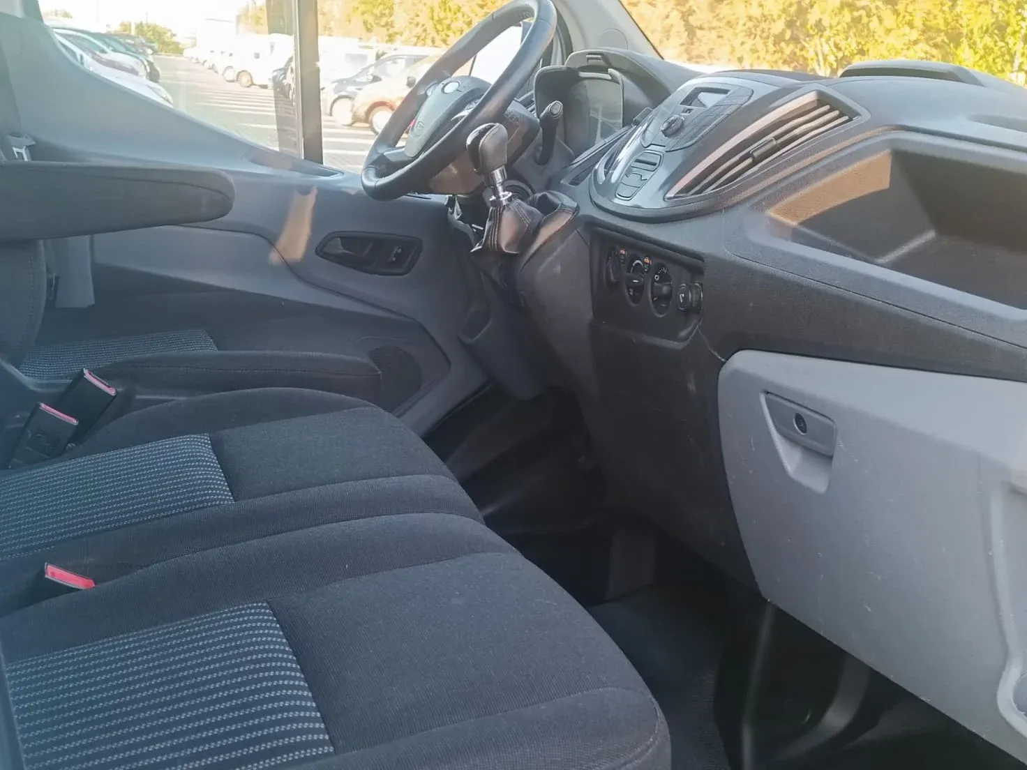Ford Transit Mk8 — imagine 15