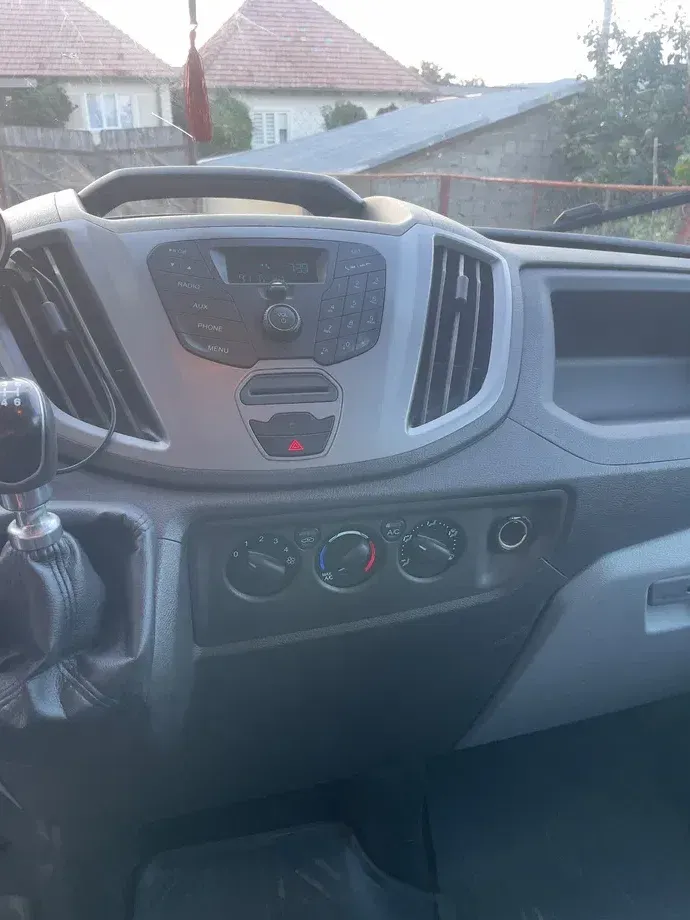Ford Transit — imagine 6