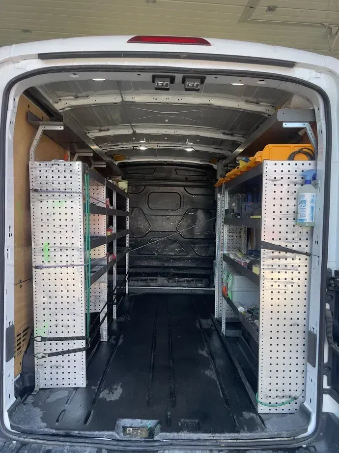 Ford Transit — imagine 9