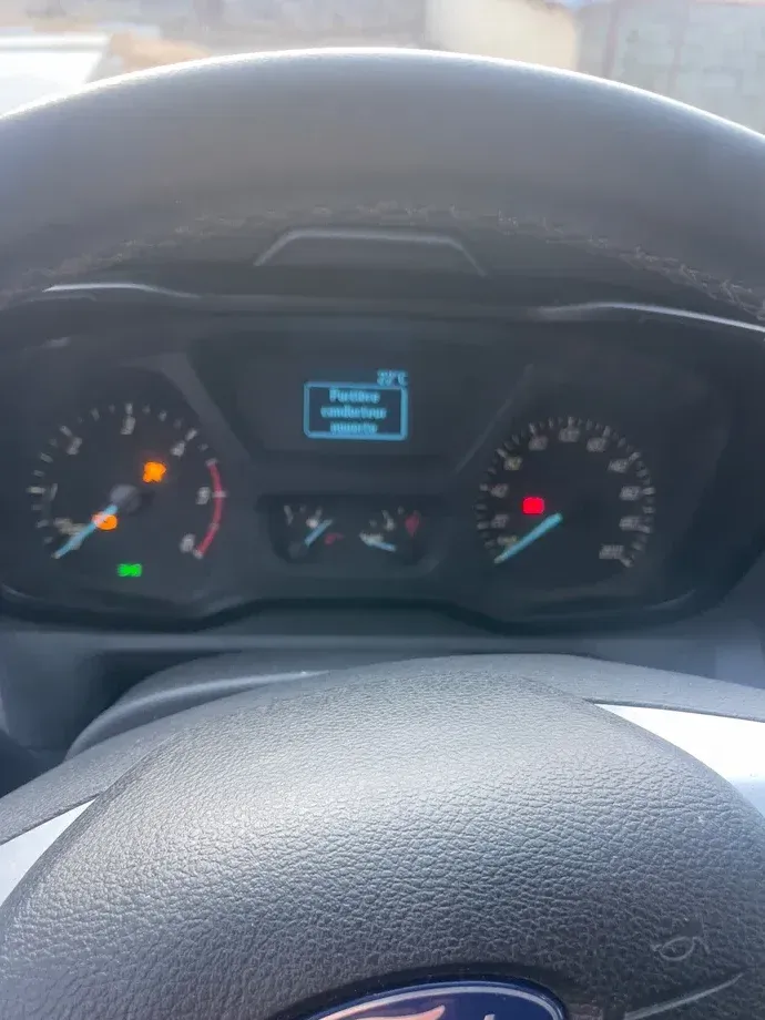 Ford Transit — imagine 10
