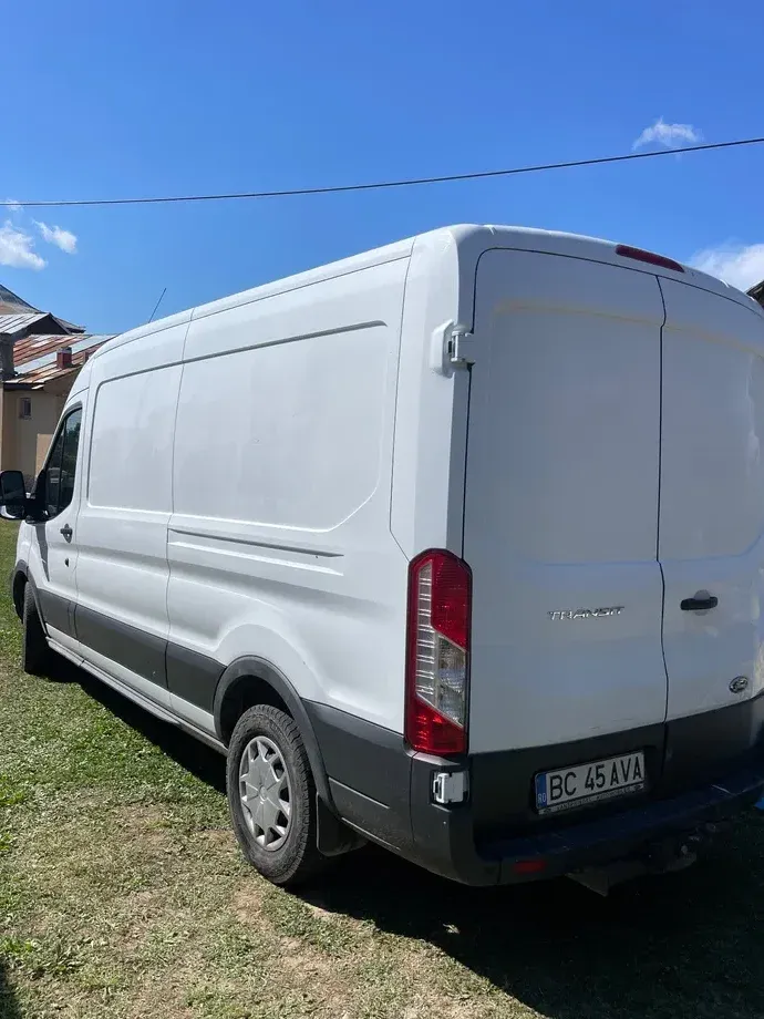 Ford Transit — imagine 4