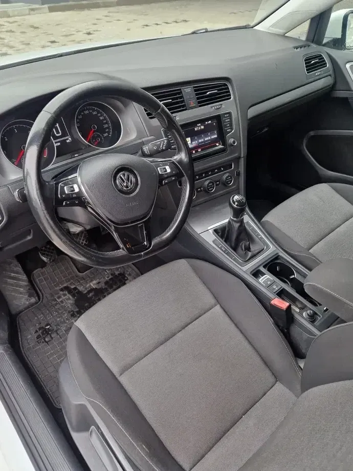 Volkswagen Golf 1.6 TDI BlueMotion Technology Comfortline — imagine 6