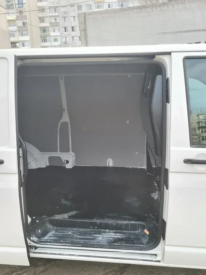 Volkswagen Transporter — imagine 13