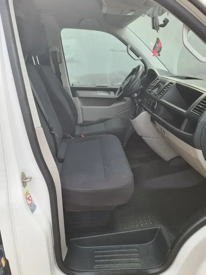 Volkswagen Transporter — imagine 12