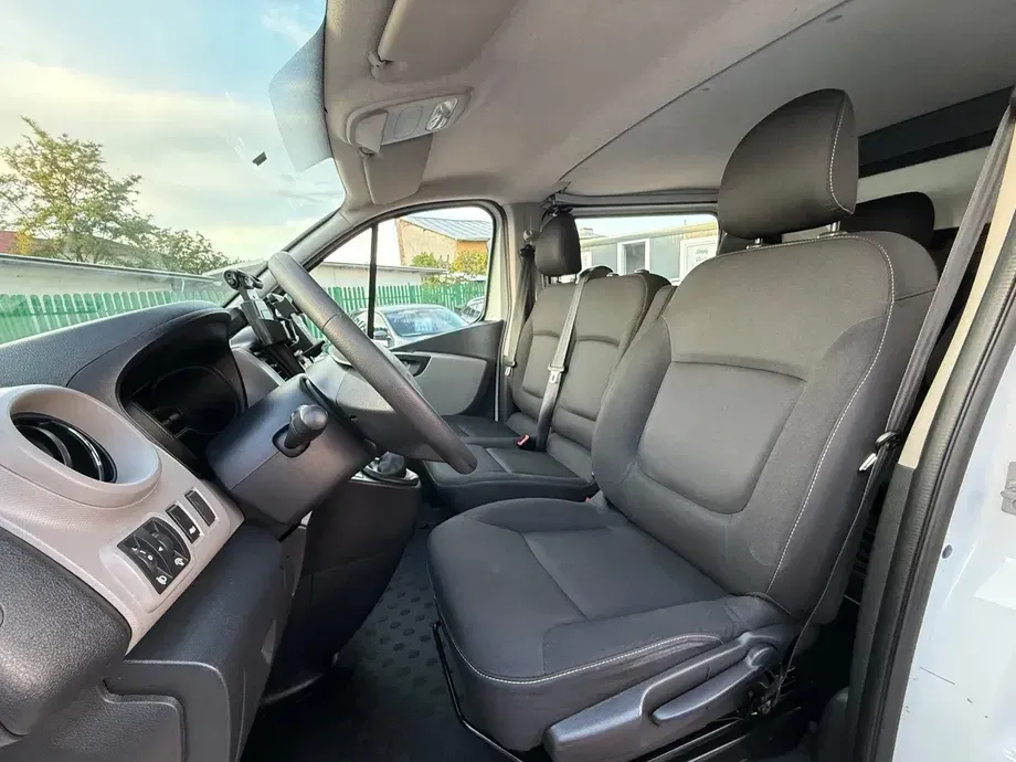 Renault TRAFIC — imagine 10