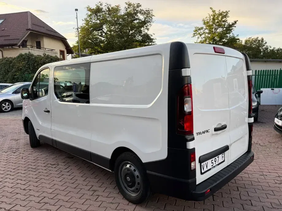 Renault TRAFIC — imagine 5