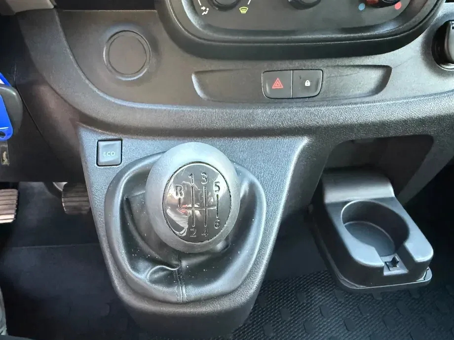 Renault TRAFIC — imagine 14