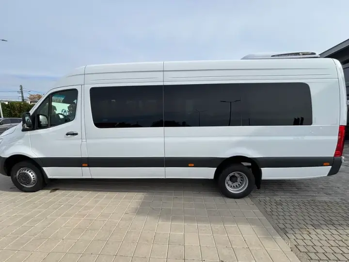 Mercedes-Benz Sprinter 517 CDI furgon extra-lung PRO 21 locuri