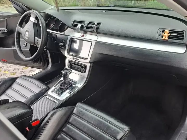 Volkswagen Passat B6 2.0TDI Sportline DPF DSG