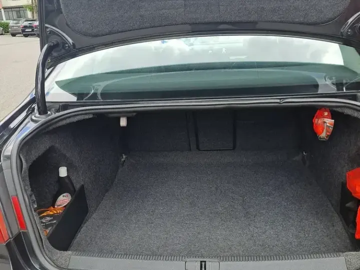 Volkswagen Passat B6 2.0TDI Sportline DPF DSG